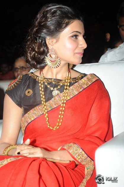 Samantha-at-Son-Of-Sathyamurthy-Movie-Audio-Launch